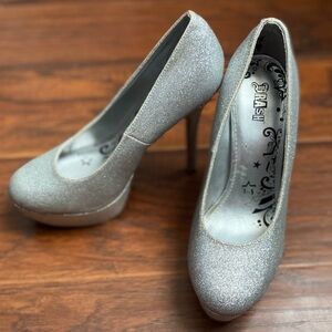 Sliver glitter high heels by Brash